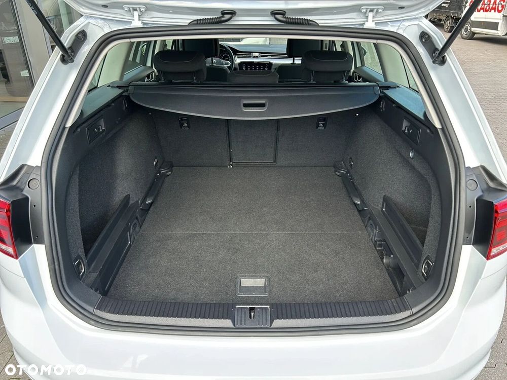 Volkswagen Passat Variant 1.5 TSI EVO Business DSG - 11