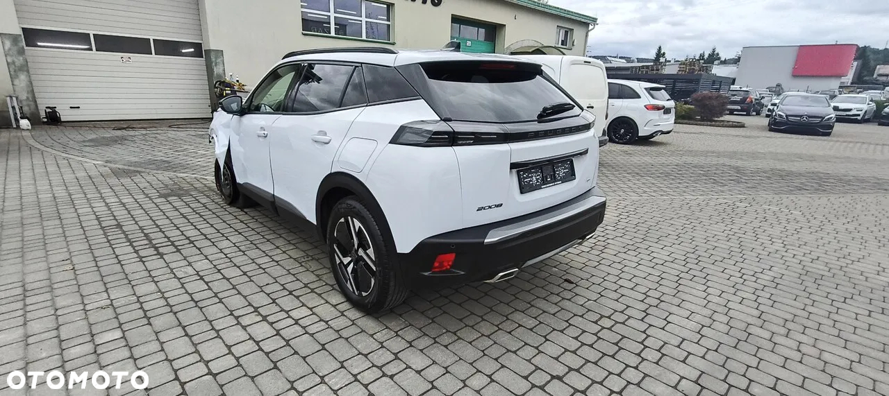 Peugeot 2008 PureTech 130 EAT8 Active Pack - 5