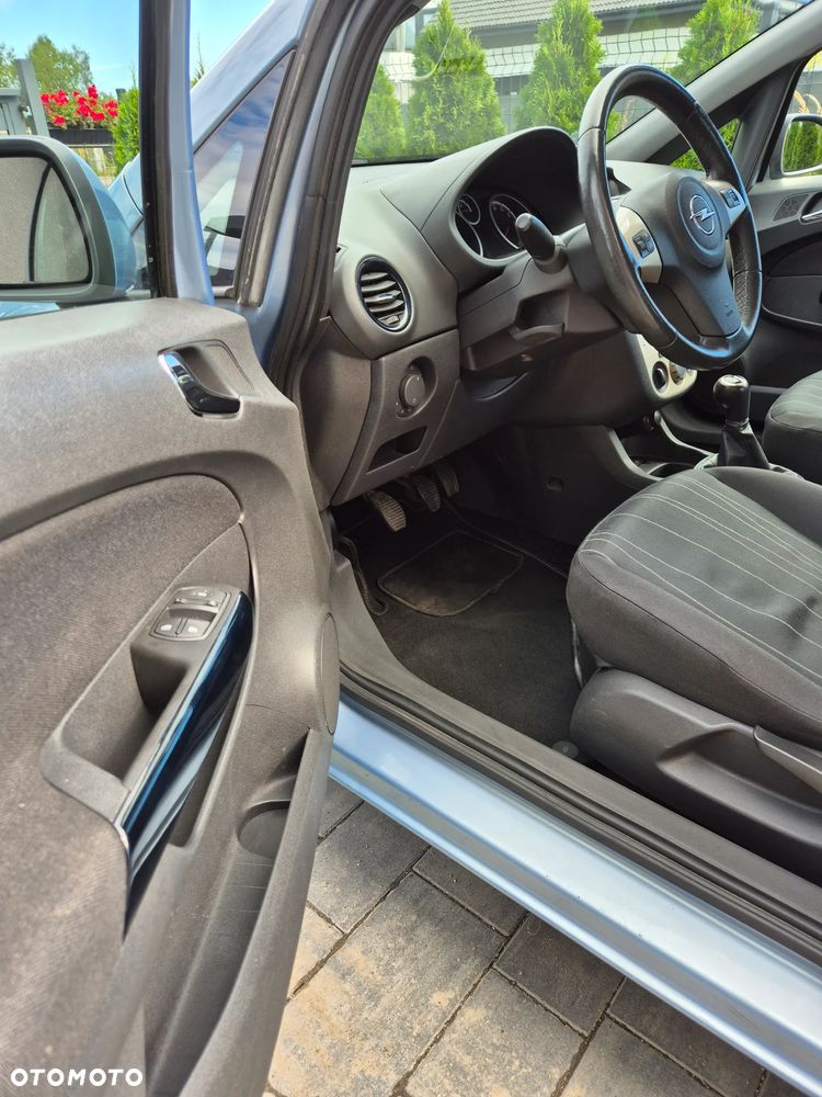 Opel Corsa 1.4 16V Edition - 14