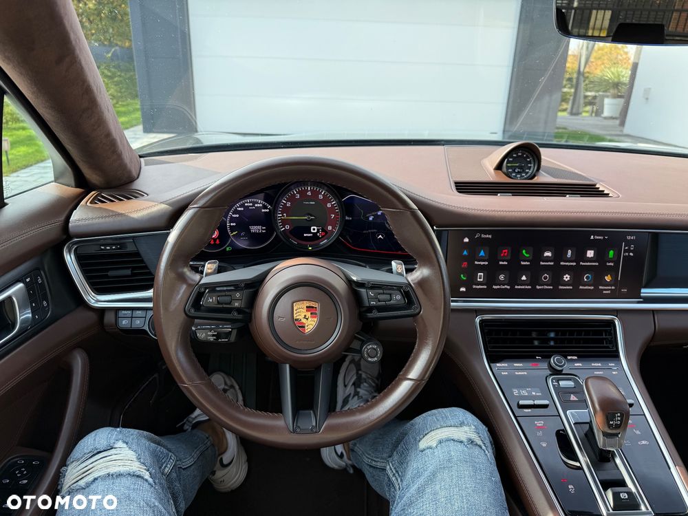 Porsche Panamera 4 Platinum Edition - 19