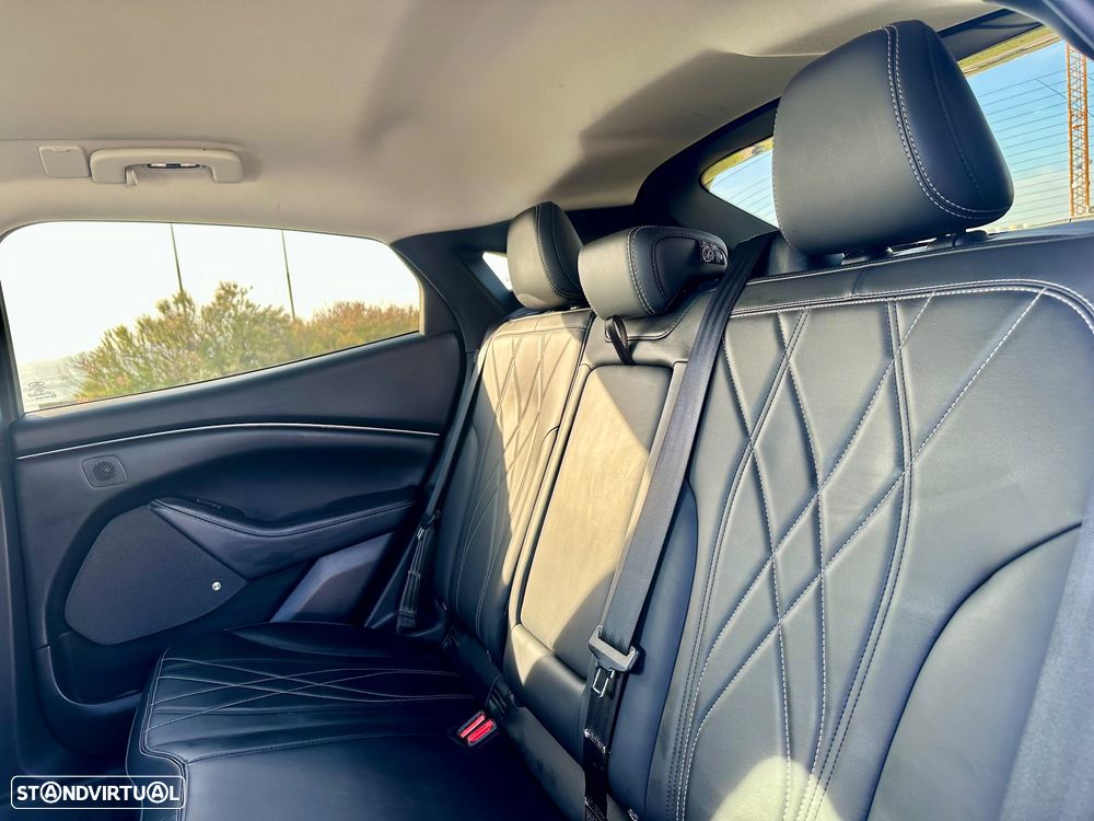 Ford Mustang Mach-E - 6