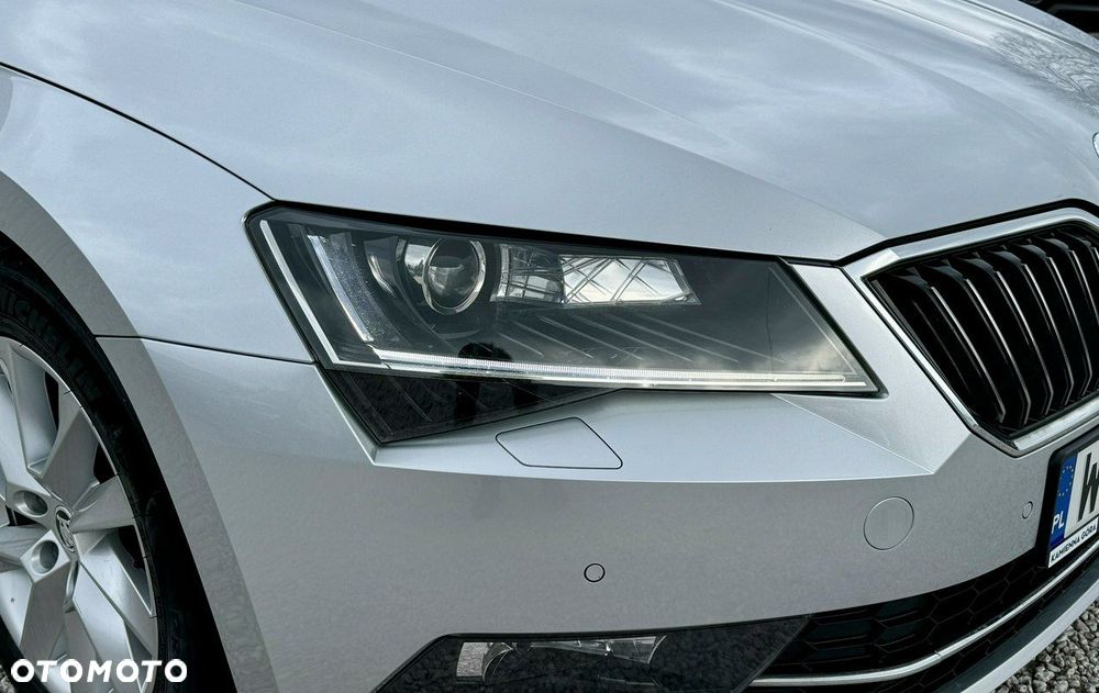Skoda Superb 2.0 TDI SCR Ambition - 12