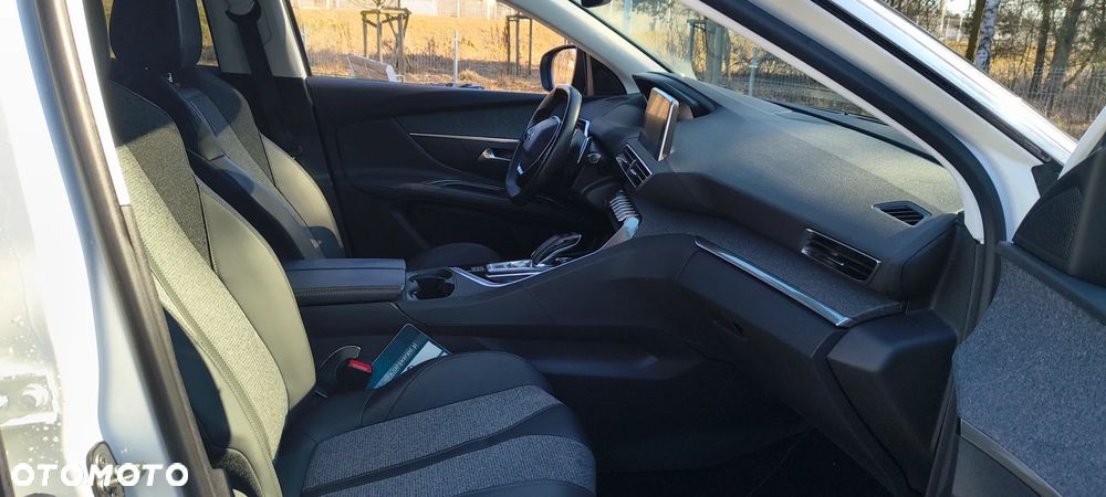 Peugeot 3008 1.2 PureTech Allure S&S EAT6 - 12