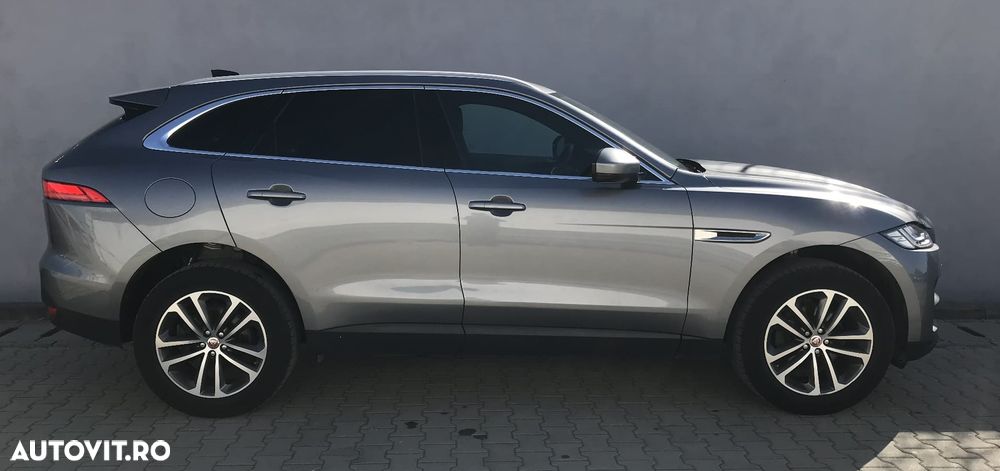 Jaguar F-Pace - 9