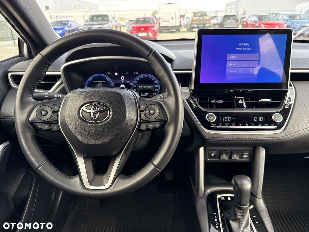 Toyota Corolla Cross - 10