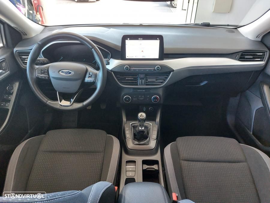 Ford Focus SW 1.0 EcoBoost Business - 36