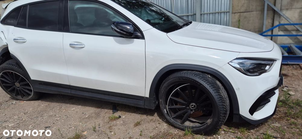 Mercedes-Benz GLA 200 AMG Line - 7