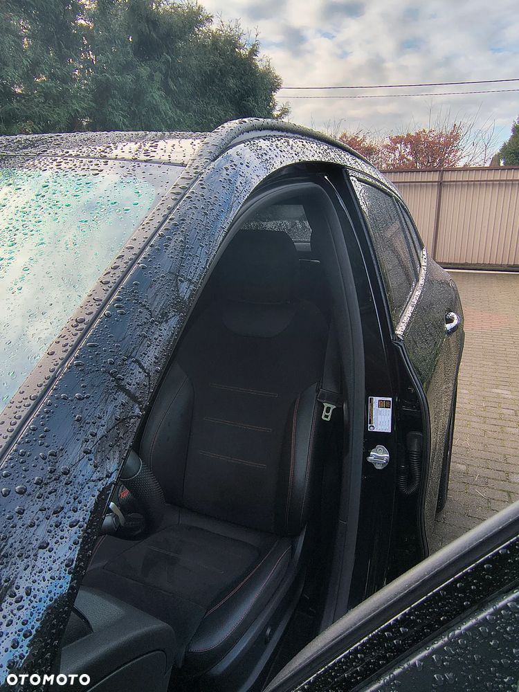 Mercedes-Benz GLA 250 8G-DCT AMG Line - 27