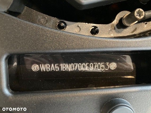 BMW Seria 5 520d xDrive Luxury Line sport - 23