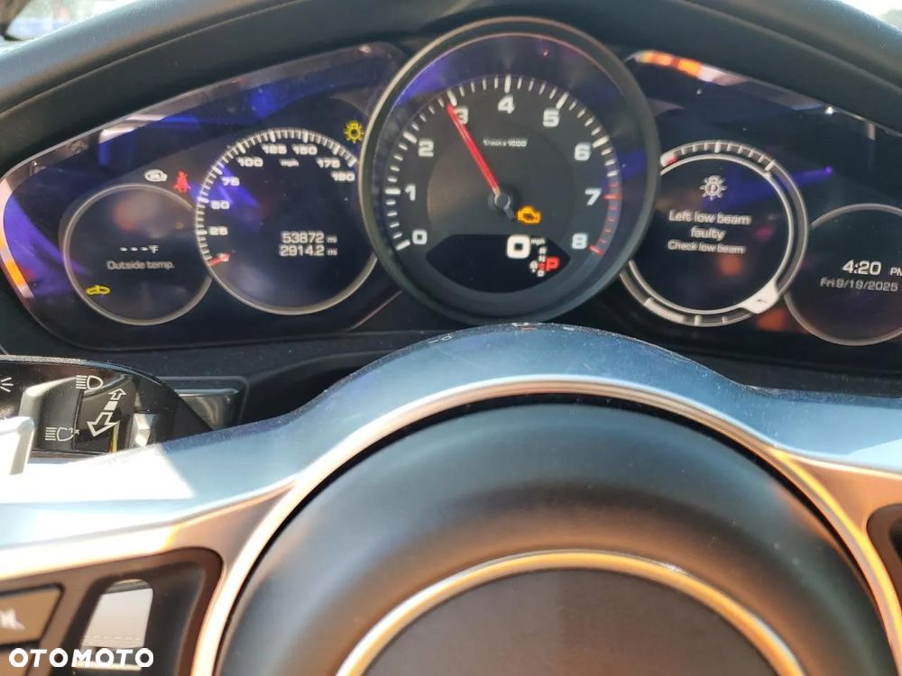 Porsche Panamera 4 - 10