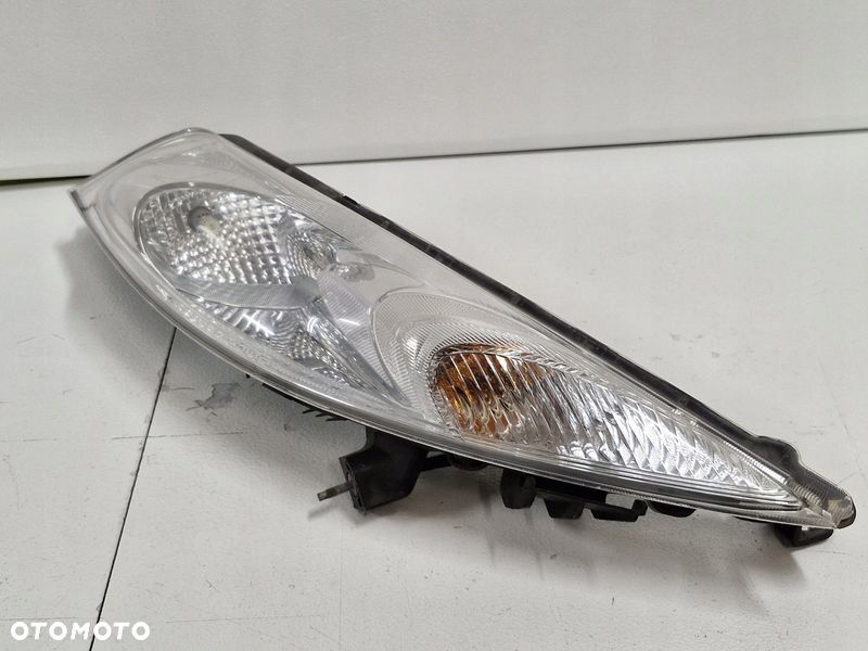 NISSAN JUKE F15 I 1 LAMPA REFLEKTOR PRAWY PRZÓD PRZEDNIA GÓRNA KIERUNKOWSKAZ - 2