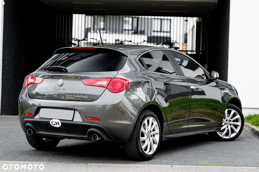 Alfa Romeo Giulietta 2.0 JTDM Distinctive - 9
