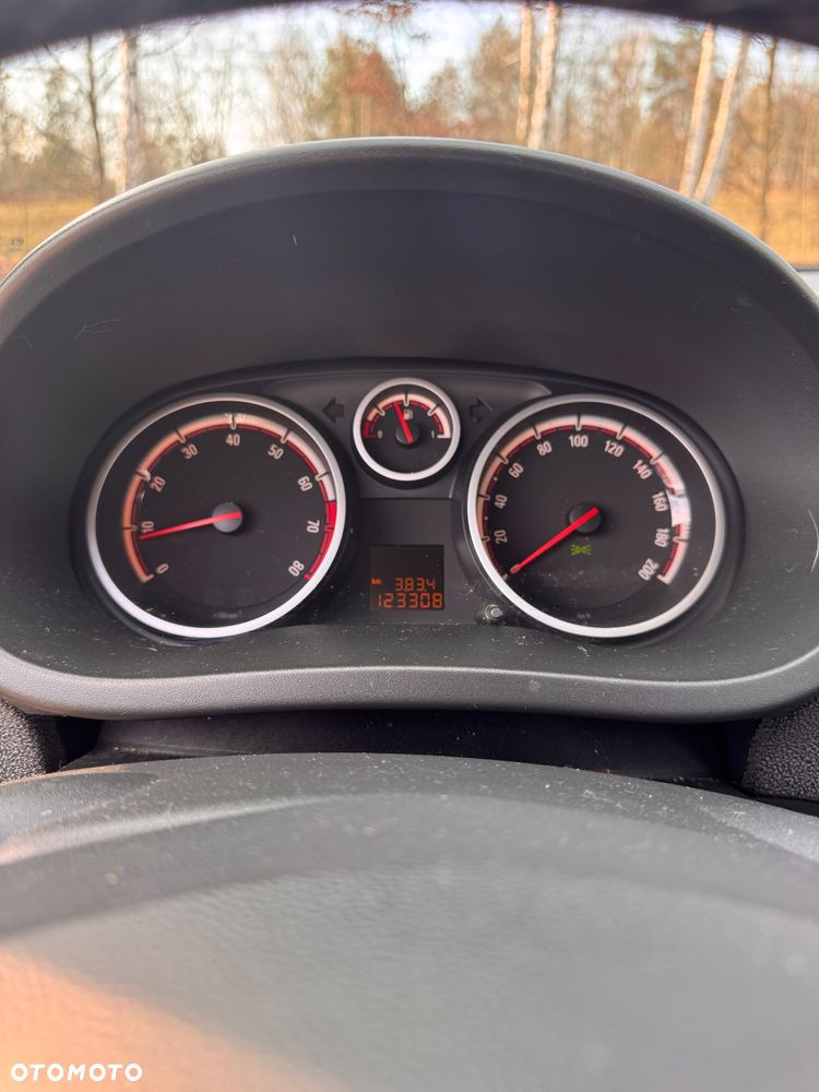 Opel Corsa 1.4 16V Cosmo - 17