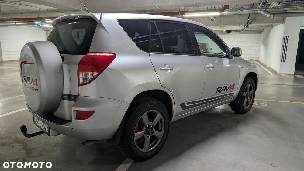 Toyota RAV4 - 4