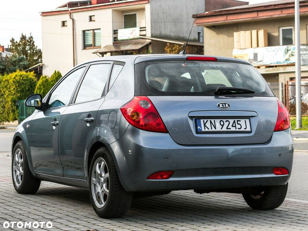 Kia Ceed 1.4 CVVT Attract - 8