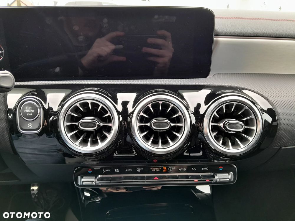 Mercedes-Benz CLA 200 AMG Line 7G-DCT - 10