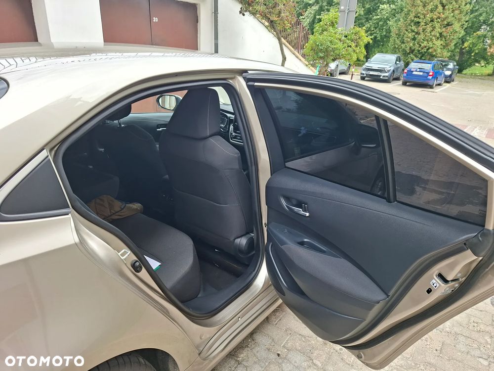 Toyota Corolla - 6