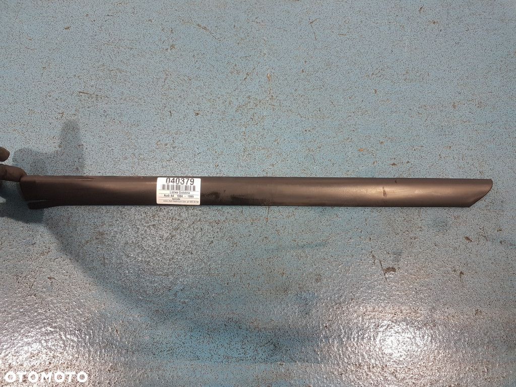 AUDI A4 B5 KOMBI LISTWA DOLNA DRZWI TYŁ LEWA - 1