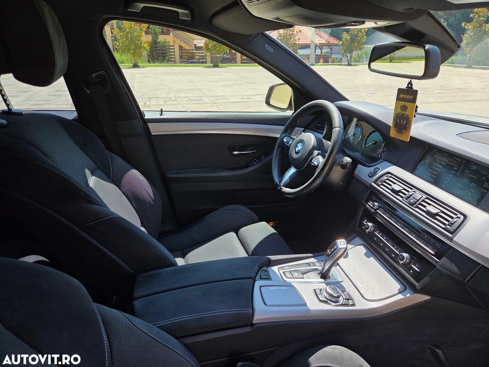 BMW Seria 5 520d Sport-Aut. - 9