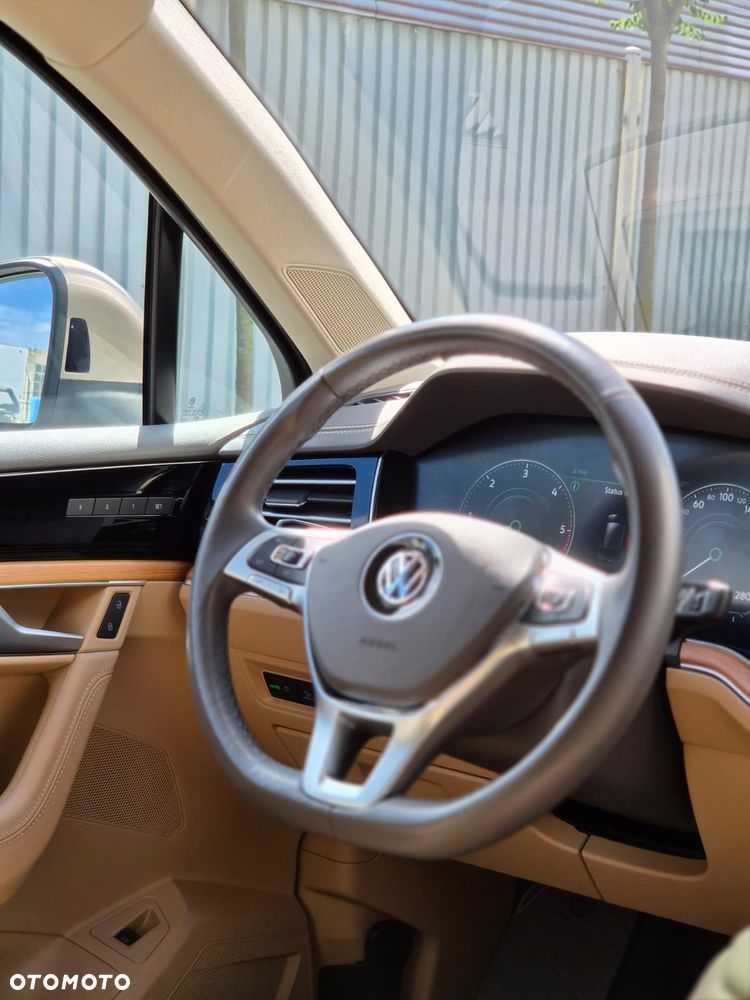 Volkswagen Touareg 3.0 V6 TDI SCR 4Mot Elegance - 26