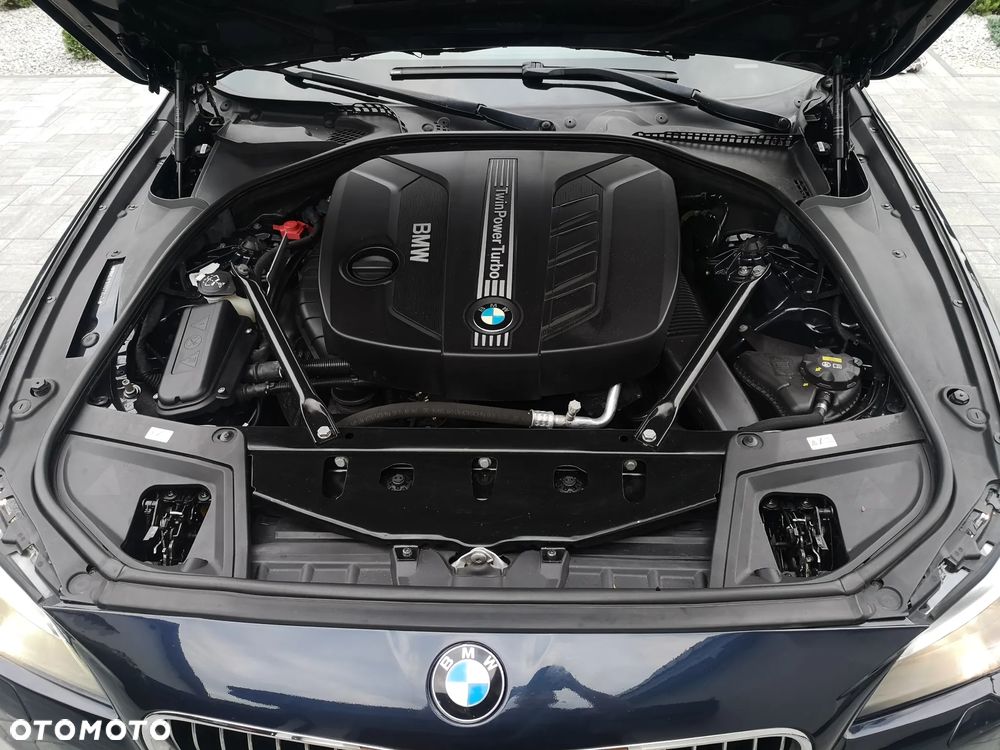 BMW Seria 5 525d xDrive - 19