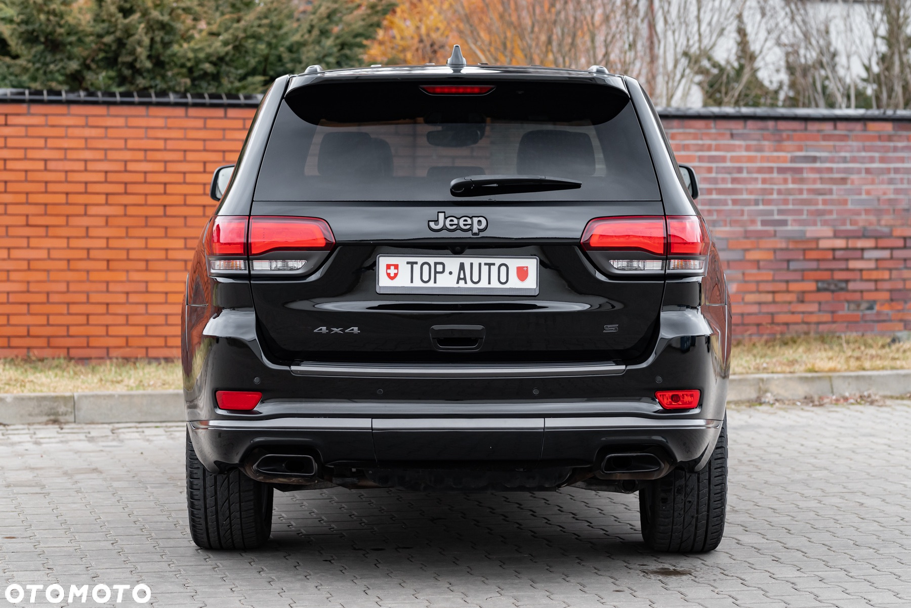 Jeep Grand Cherokee - 16