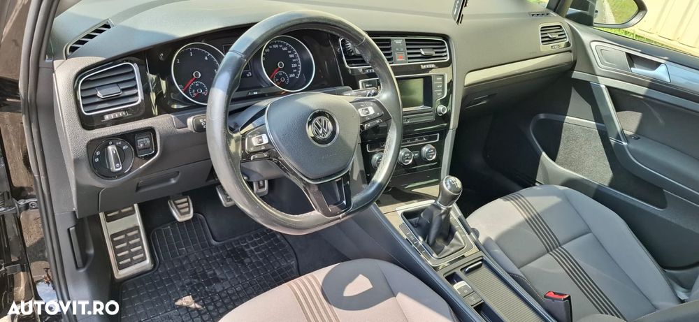 Volkswagen Golf 1.6 TDI BlueMotion Technology Allstar - 9
