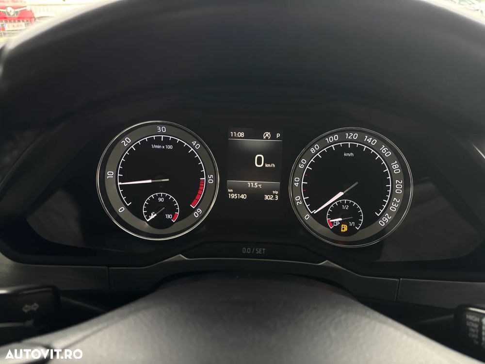 Skoda Superb 2.0 TDI DSG Style - 14