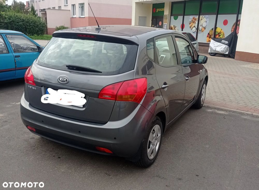Kia Venga - 3