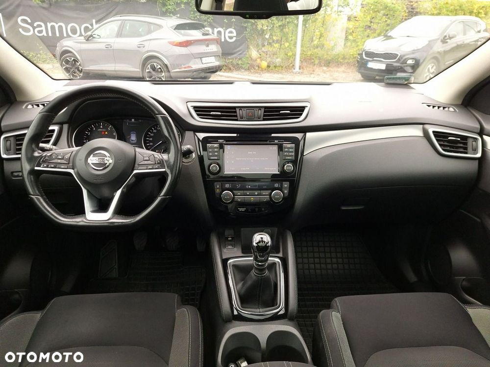Nissan Qashqai 1.6 DIG-T N-Connecta - 29