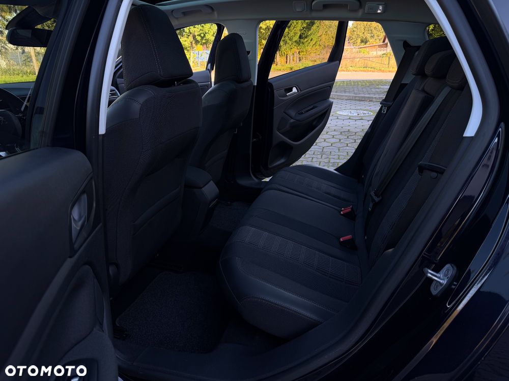 Peugeot 308 BlueHDi 150 EAT6 Stop & Start GT-Line Edition - 16
