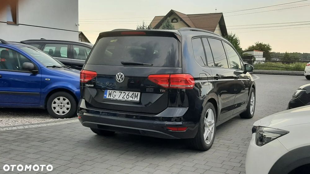 Volkswagen Touran - 5