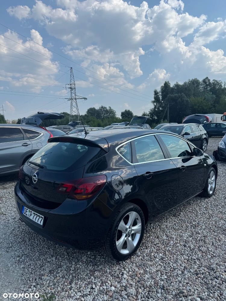 Opel Astra 1.4 Turbo Design Edition - 3
