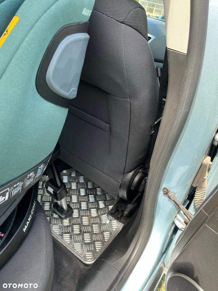 Chevrolet Cruze 1.8 LT - 11