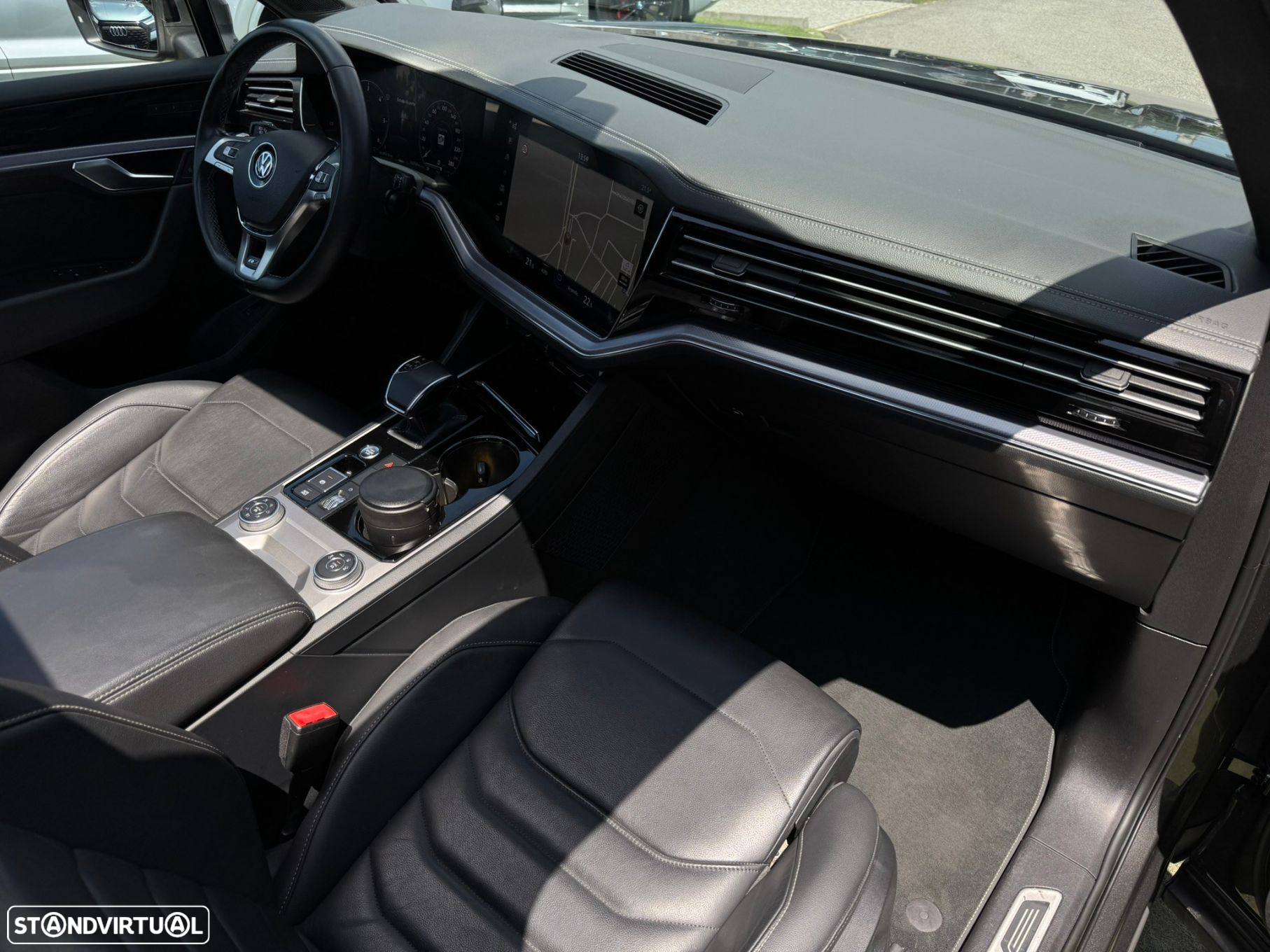 VW Touareg 3.0 TDI V6 R-Line - 20