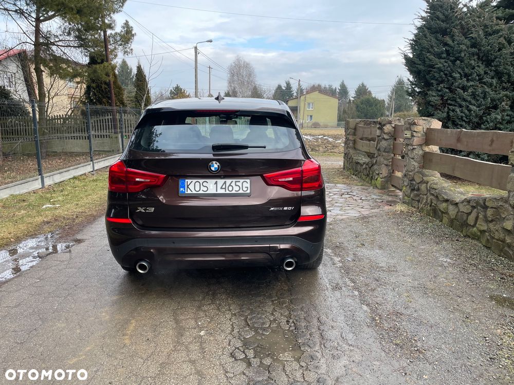 BMW X3 xDrive20i Advantage - 14
