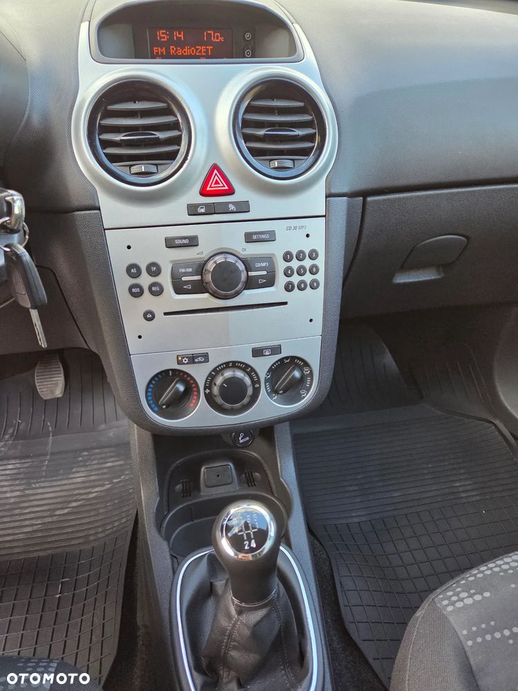 Opel Corsa 1.4 16V Satellite - 16