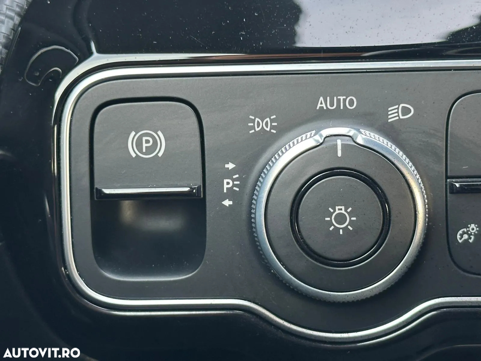 Mercedes-Benz CLA 180 d 7G-DCT - 28