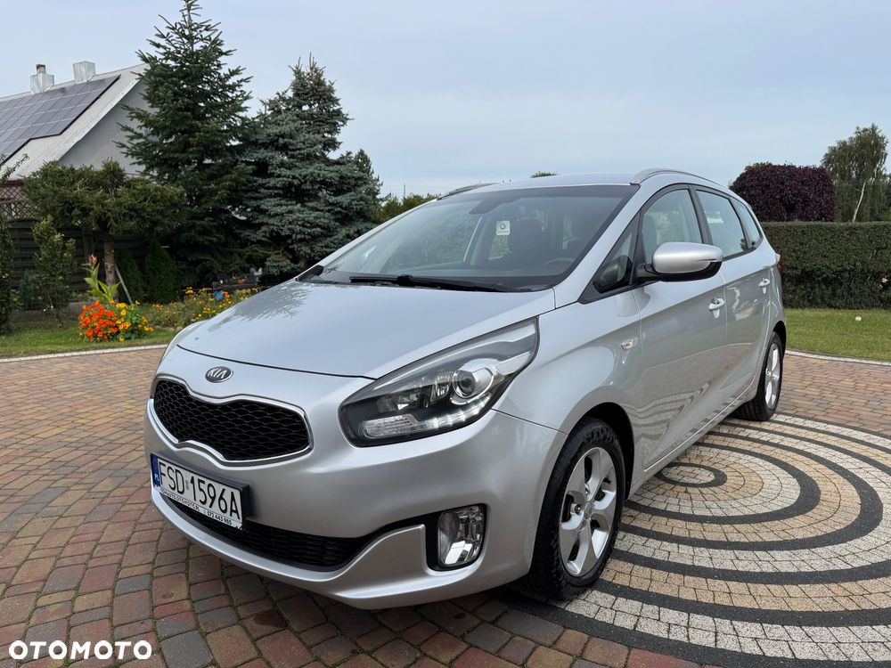 Kia Carens - 17