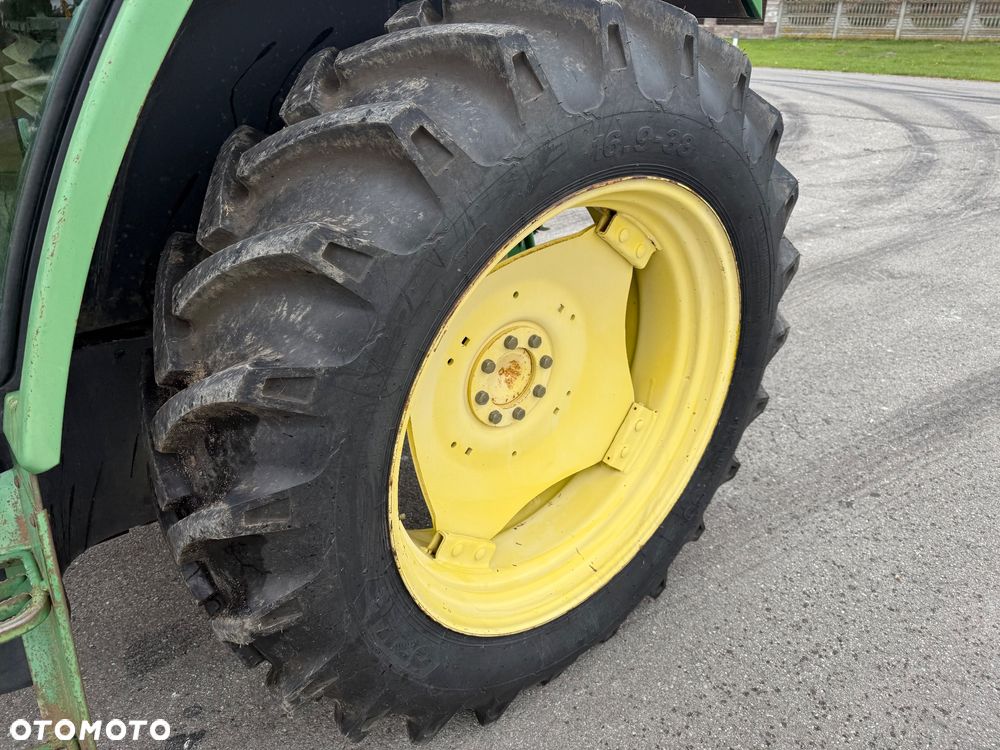 John Deere 6300 / NISKIE MOTOGODZINY / NOWE OPONY / ŁADOWACZ PRZEDNI / DODATKOWY OSPRZĘT / Z FRANCJI / STAN BDB / / / - 12