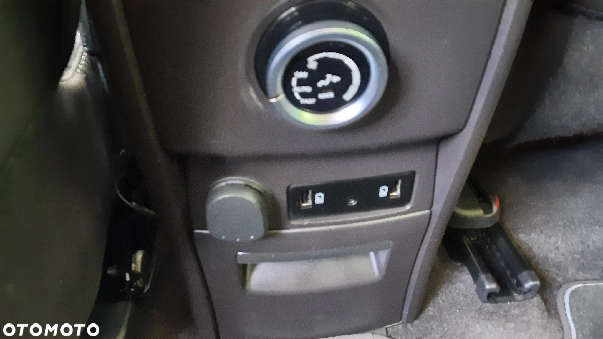 Renault Espace 1.6 dCi Energy Initiale Paris EDC 7os - 15