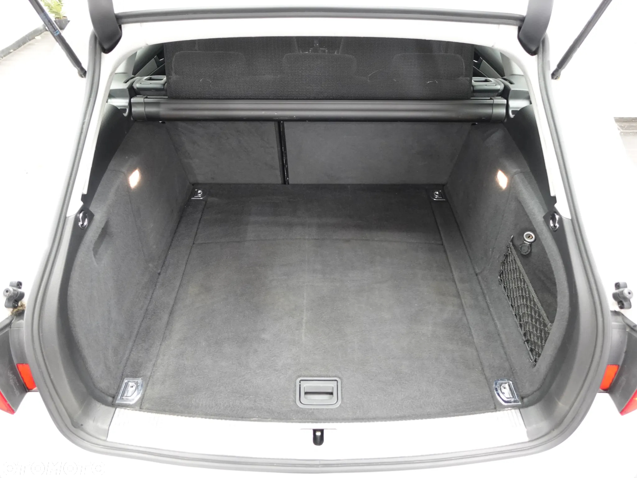 Audi A4 Avant 2.0 TDI DPF clean diesel quattro S line Sportpaket - 26