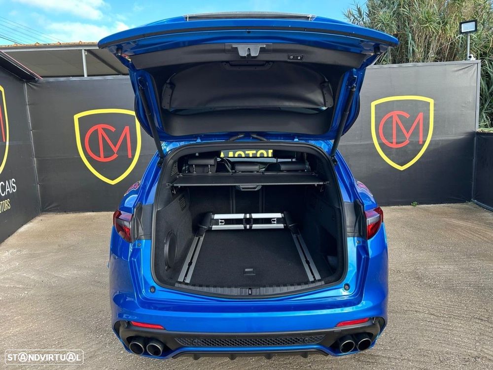 Alfa Romeo Stelvio V6 2.9 Bi-Turbo AT8-Q4 Quadrifoglio - 33