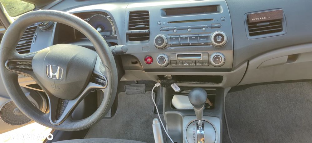 Honda Civic 1.8 Comfort - 11