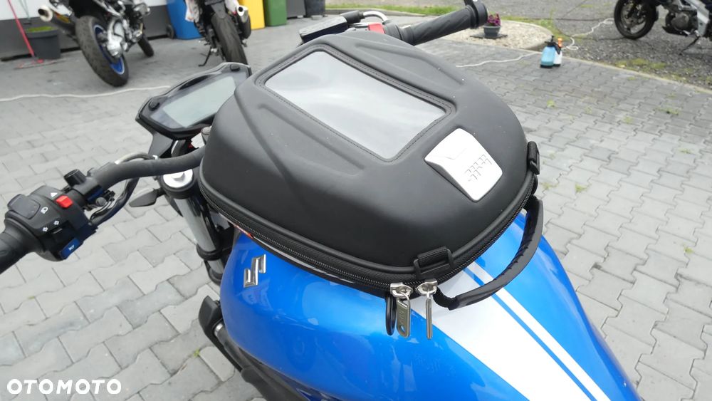Suzuki SV - 15