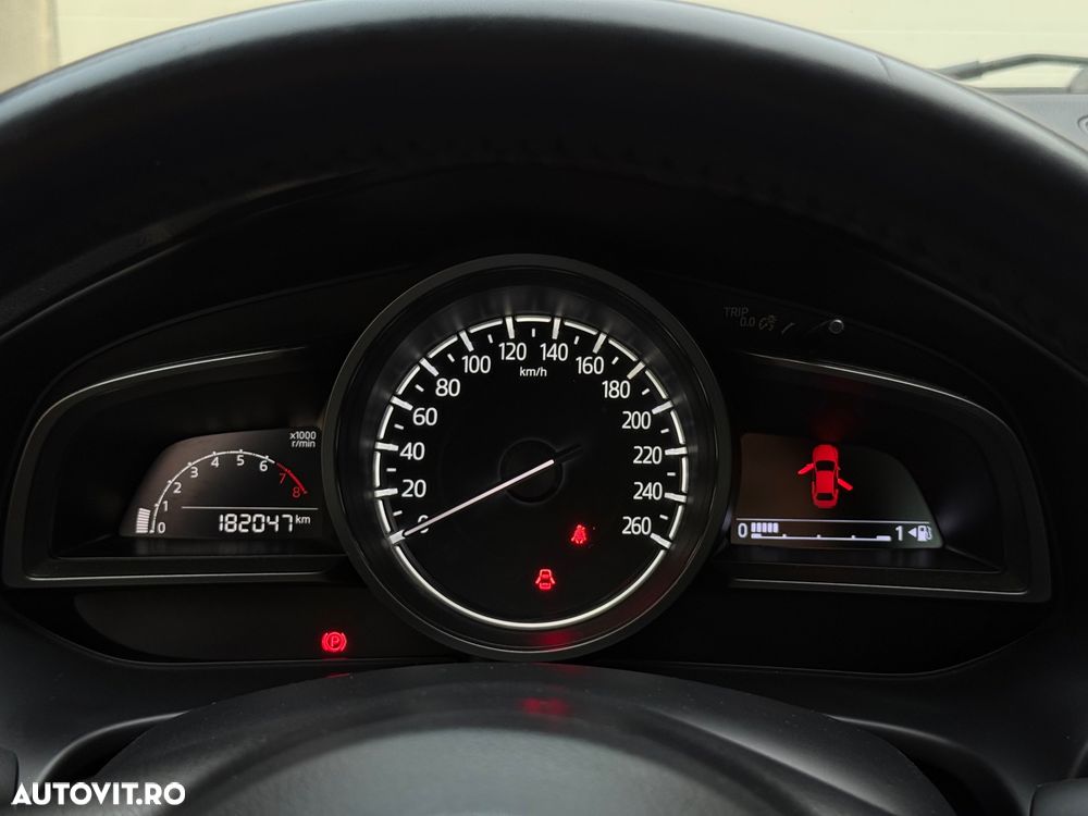Mazda 3 - 8