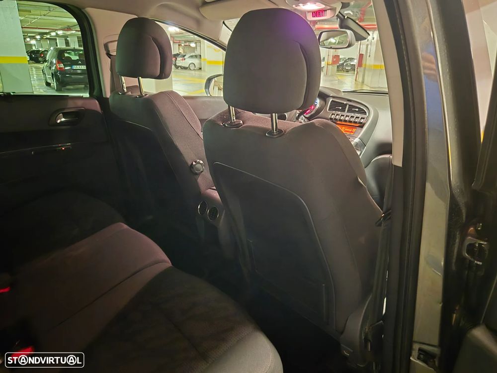 Peugeot 3008 1.6 HDi Active - 32