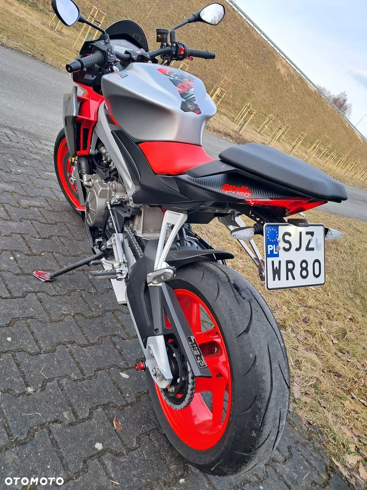 Aprilia Tuono - 4