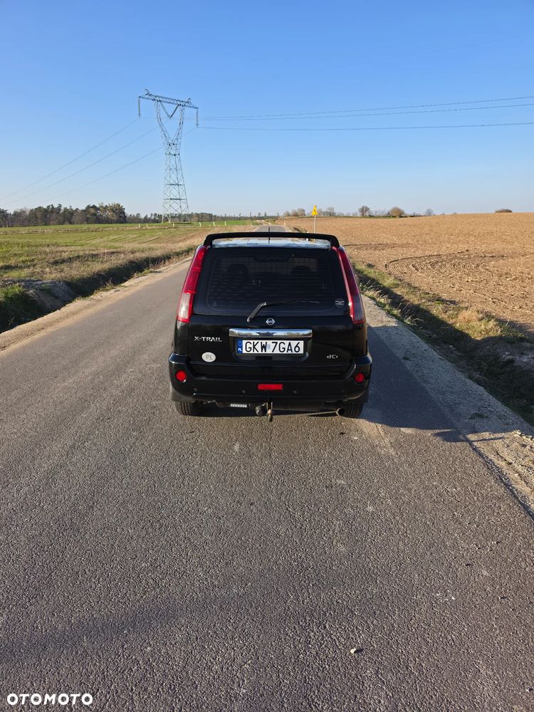 Nissan X-Trail 2.2 dCi 4x4 DPF Comfort - 2