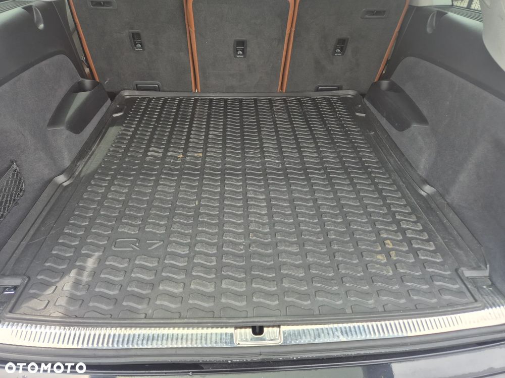 Audi Q7 - 18